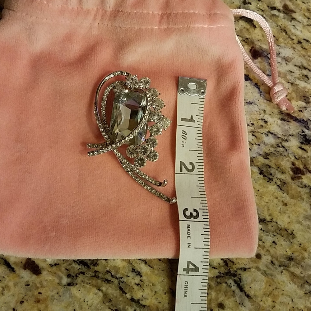 Beautiful CZ Rhinestone Brooch - Picture 4 of 8